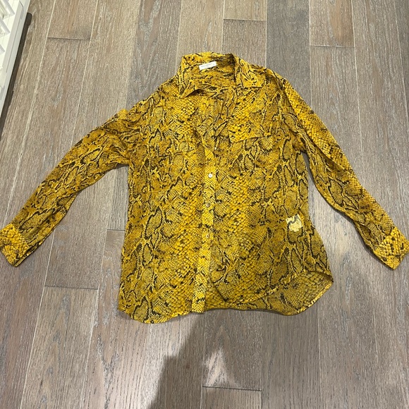 3 equipment silk shirts. Size XS-S - Picture 2 of 6